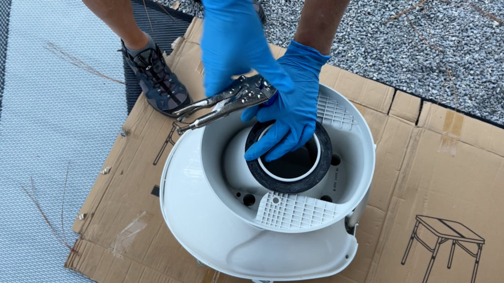 Dometic 300 RV Toilet Repair – John Marucci – On The Road